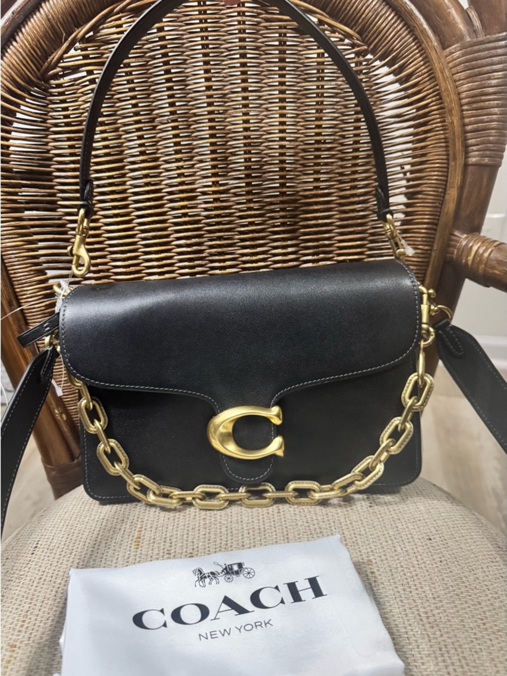 Coach chain tabby, Black